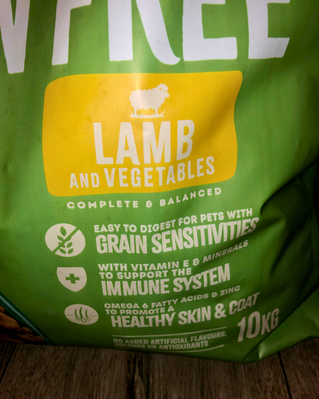 James Wellbeloved Lamb and Vegetables Grain-Free Dog Food